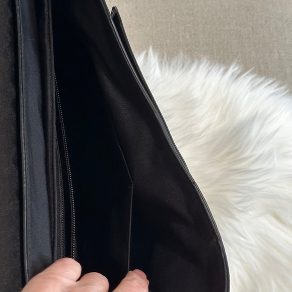 Coach Briefcase (100% authentic--No H2261-CB841) - Picture 12 of 15